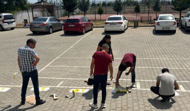 Mersin’de öğretmenler okullarını el ele yeniledi