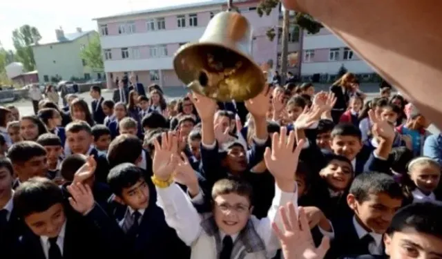 Mersin’de 416 Bin Öğrenci İçin Zil Çaldı