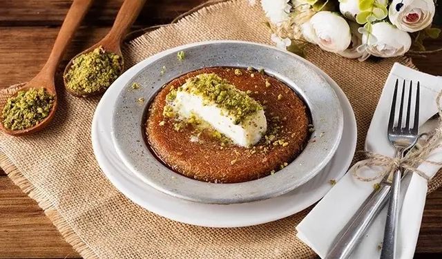 🔥 Künefenin Dibindeki Sır: Tereyağı, Peynir Yağı ve Fıstıkla Gelen Çıtır Efsane!