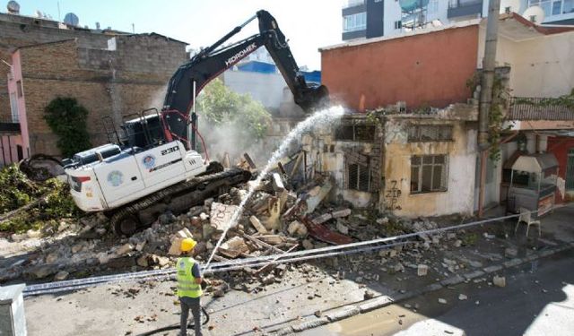 Akdeniz’de Metruk Yapılarla Mücadele Sürüyor!