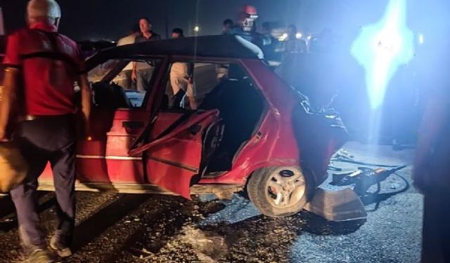 Tarsus’ta iki otomobil çarpıştı: 1 ölü, 4 yaralı