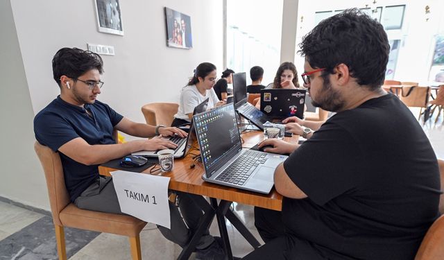 Mersin, NASA'nın En Büyük Hackathonuna Ev Sahipliği Yaptı!