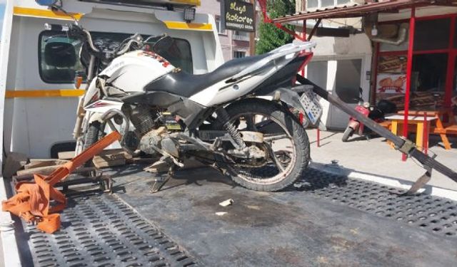 Mersin Mut’ta Otomobille Çarpışan Motosiklet Sürücüsü Yaralandı!