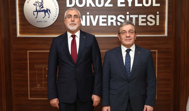 Bakan Işıkhan, İzmir'de öğrencilerle bir araya geldi