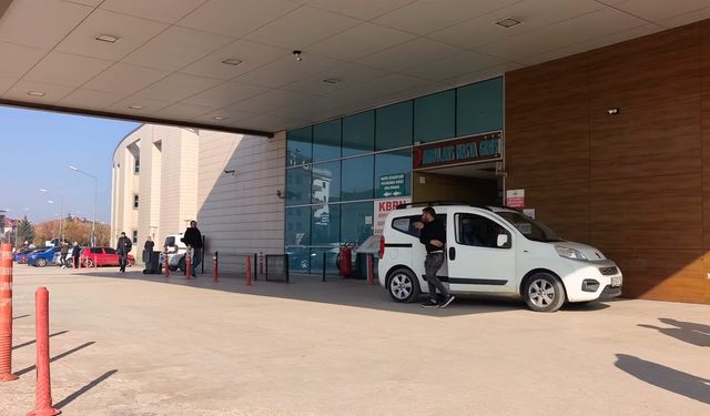 Bursa'da mobilya fabrikasında yangın; 1 işçi yaralı