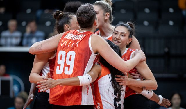 Eczacıbaşı Dynavit, Şampiyonlar Ligi'ne galibiyetle başladı