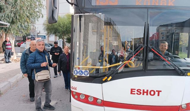 Görme engelli öğretmen çift, öğrencilerin hayatına dokunuyor