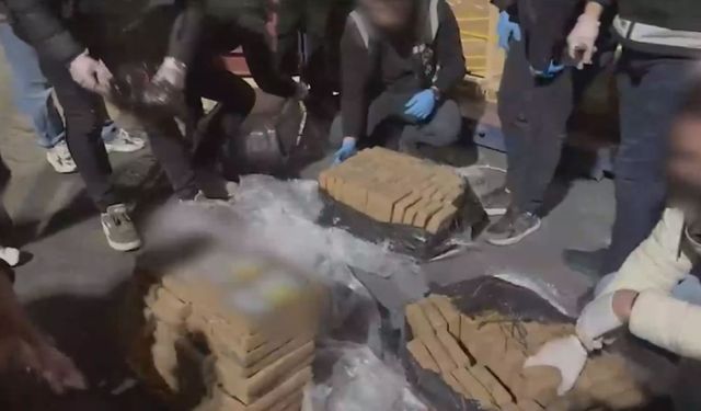 İstanbul- Ambarlı Limanı'nda operasyon: 175 kilo uyuşturucu ele geçirildi