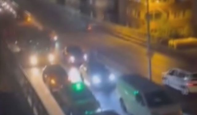 İstanbul - Bayrampaşa'da yolcu otobüsü ile otomobil çarpıştı: 3 yaralı