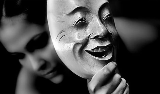 Psikopat Eğilimli Kişilerin En Çok Sevdiği Renk Ortaya Çıktı: Neden O Renk?