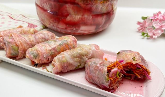 Kış Sofralarına Yeni Bir Dokunuş: “Lahana Sarması Turşusu” İlgi Çekiyor!