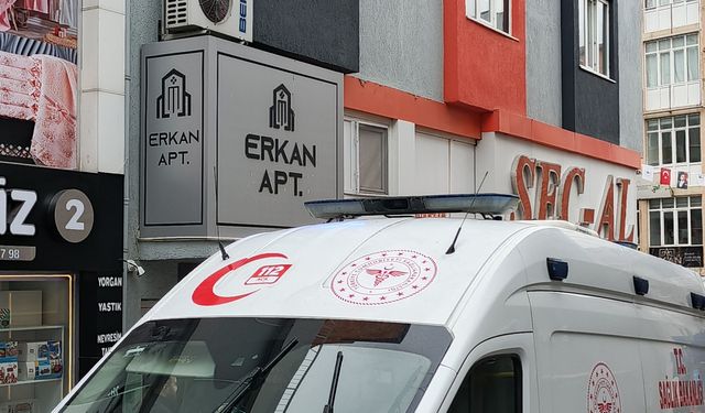 Ailesinin ulaşamadığı öğrenciyi polis uyandırdı
