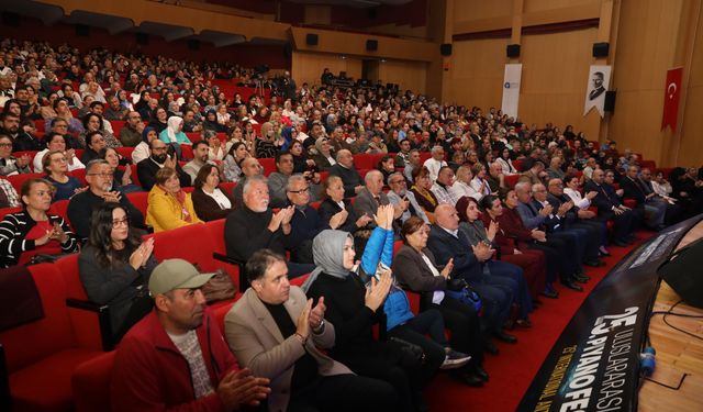 Antalya Büyükşehir Belediyesi vuslatın 752'nci yıldönümünde Mevlana'yı andı