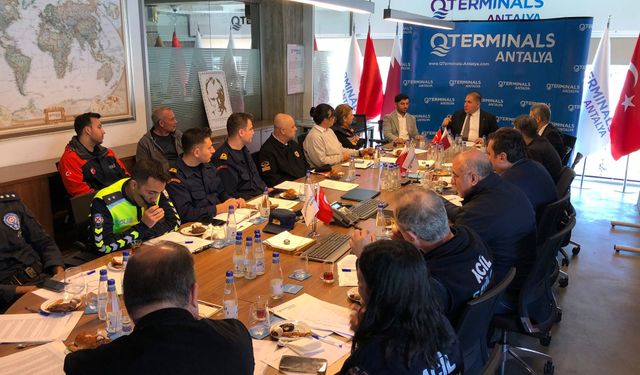 Antalya Limanı'nda Halk Sağlığı Acil Durum Tatbikatı