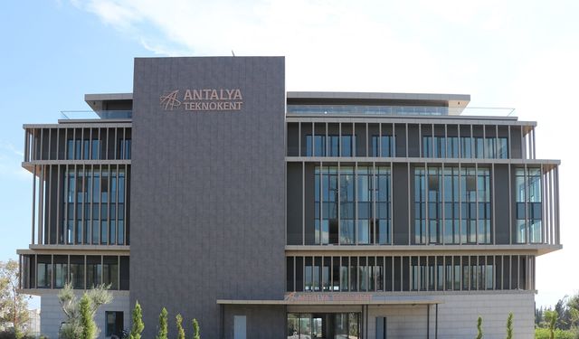 Antalya Teknokent'e Yeşil Dönüşüm Ödülü