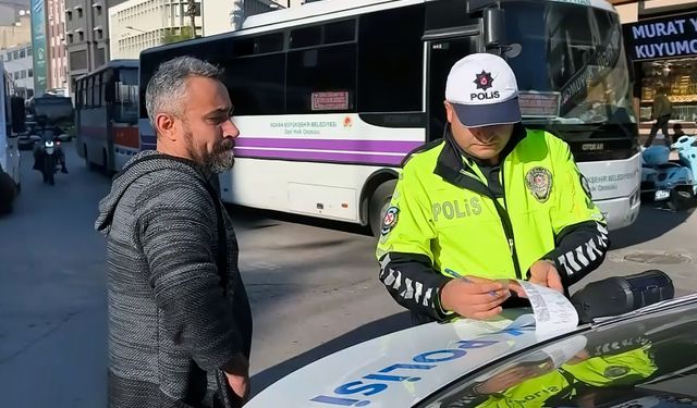 Havalı korna kullandığı anlaşılınca kesilen cezaya öfkelenip, defalarca kornaya basarak uzaklaştı