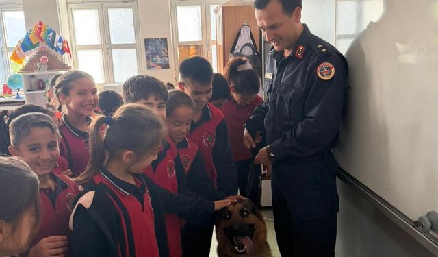 Kozan'da jandarmadan öğrencilere unutulmaz gösteri