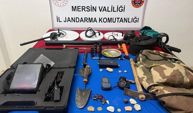 Mersin'de kaçak kazı yapan 3 şüpheli yakalandı