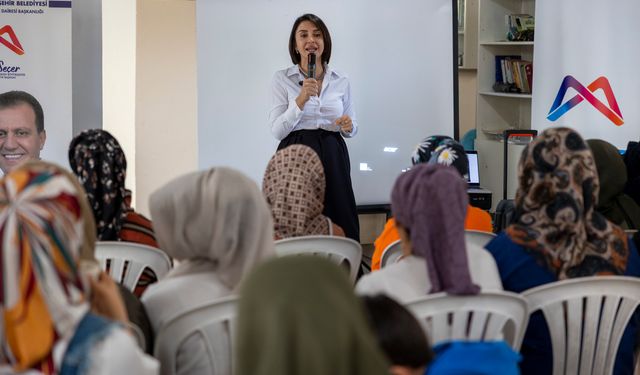 Mersin'de kadınlara eğitim programı düzenlendi