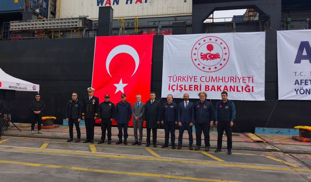 Mersin'den Sudan'a yardım gemisi yola çıktı