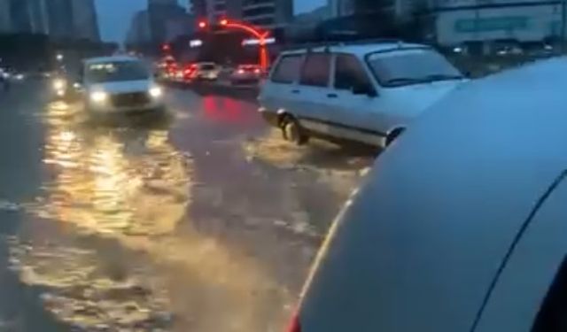 Adana'da sağanak hayatı olumsuz etkiledi