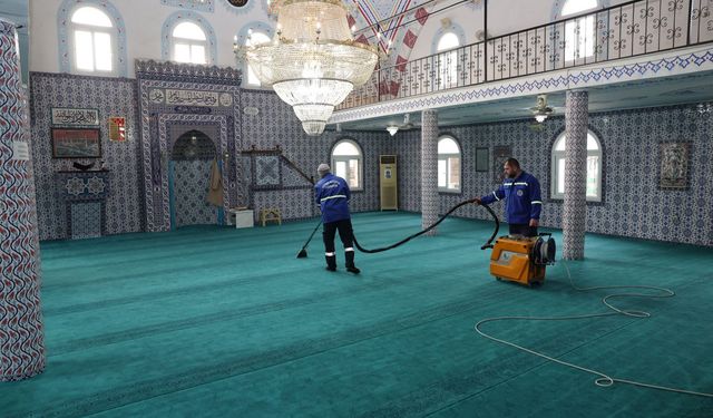 Akdeniz'de ibadethaneler temizleniyor