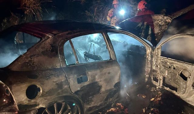 Arsuz'da otomobil yandı