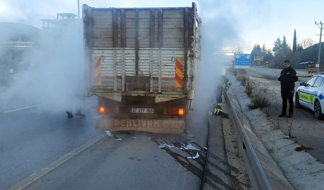 Erken müdahale kamyoneti yanmaktan kurtardı