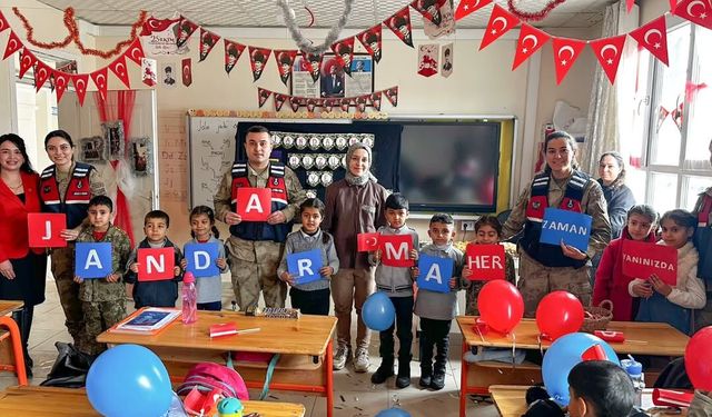 Jandarmadan ilkokul öğrencilerine etkinlik