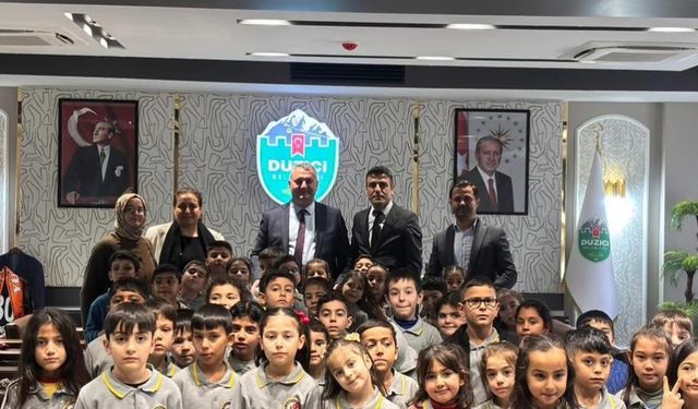 Minik öğrenciler yerel yönetim süreçlerini öğrendi