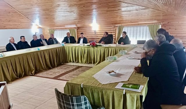 Osmaniye'de orman teşkilatı ve muhtarlar, yeşil vatan için bir araya geldi