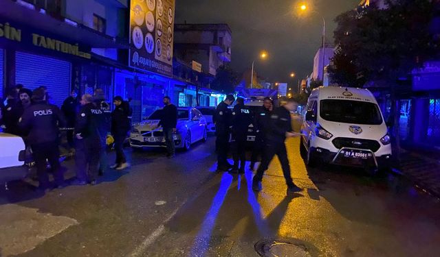 Otomobiline yürürken fenalaşıp öldü