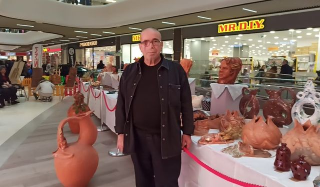 Selahattin Deniz'den 'Toprağın Ateşle Dansı' sergisi