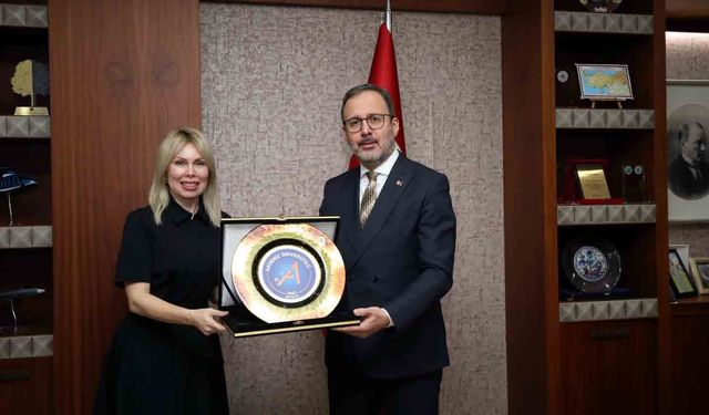 Akdeniz Üniversitesi Örnek Oluyor