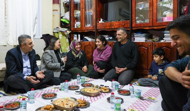 Mersin Valisi Atilla Toros Akkoyun Ailesinin Sofrasına Konuk Oldu