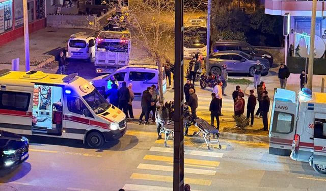 Tarsus’ta Motosiklet Kazası: İki Sürücü Yaralandı