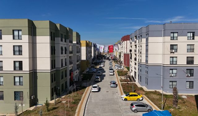 Adana'da kalıcı konutlar yüzde 98 seviyesinde tamamlandı