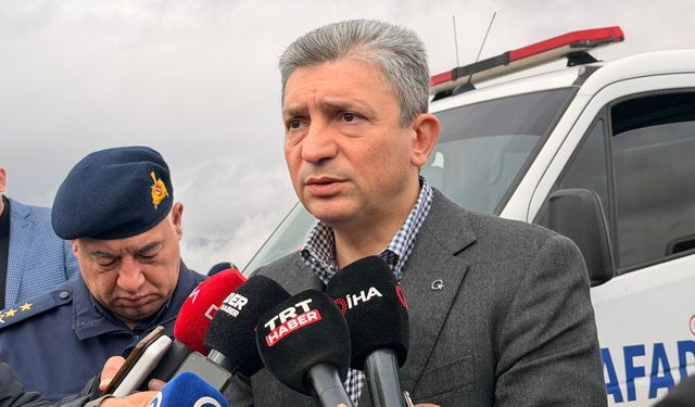 Antalya'da yolcu otobüsü devrildi; 8 ölü, 26 yaralı (2)