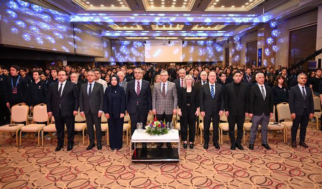 Bilimin genç yıldızları Antalya'da ödüllendirildi