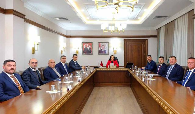 Cumhuriyet Meydanı ve çevresine yapılacak projeler konuşuldu