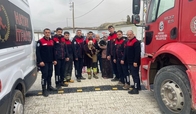 Dere yatağında mahsur kalan kadın, kurtarıldı