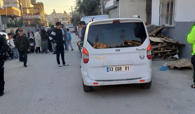 Hafif ticari aracın çarptığı 2 yaşındaki çocuk öldü