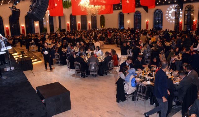 Kahramanmaraş'ta ilk iftar şehit aileleri ve gazilerle yapıldı