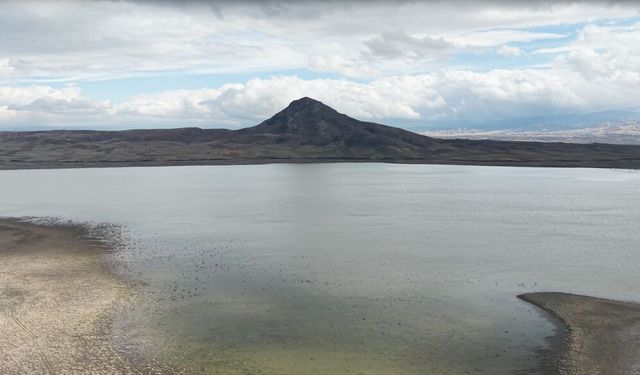 Karataş Gölü'nde su seviyesi yükseldi