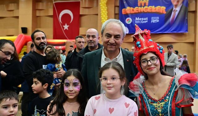 Kocagöz, Sömestir Festivali'nde çocuklarla buluştu