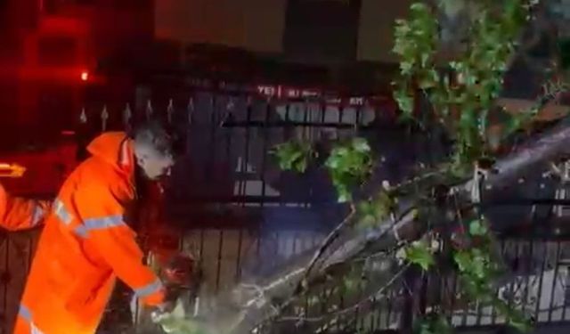 Osmaniye'de sağanak ve fırtına; ekipler mahsur kalanları sırtında taşıdı