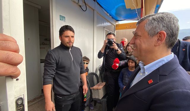 Özgür Özel: Depremin siyaseti olmaz / Ek fotoğraflar