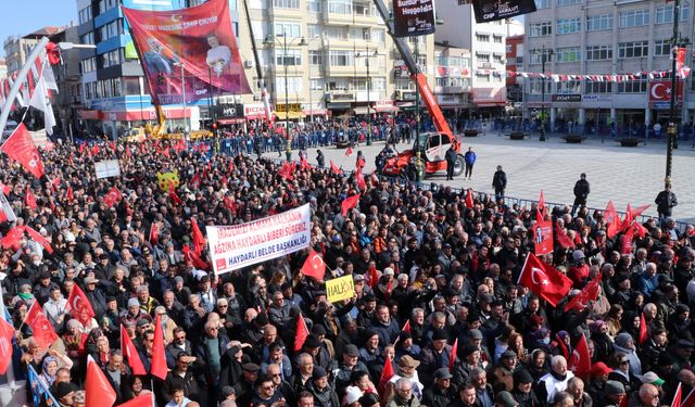 Özgür Özel: İran'ı kurtarmak ne Trump'a ne de eli kanlı Netanyahu'ya düşmüştür