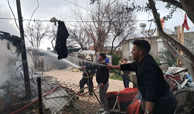 Serik'te ev yangını