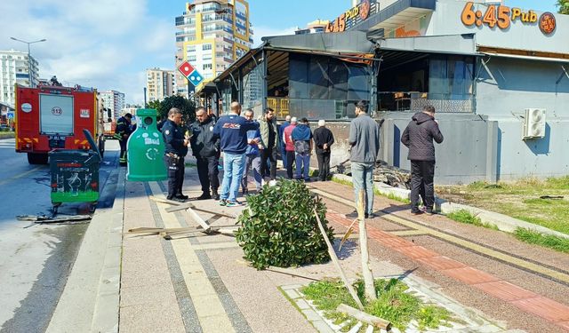 Takla atıp, alev alan otomobilin sürücüsü yaralandı